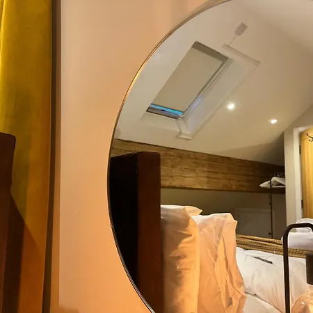 Private Luxury Barn With Hot Tub And Outdoor Entertainment, Yorkshire Dales Sleeps 10! Dom wakacyjny *