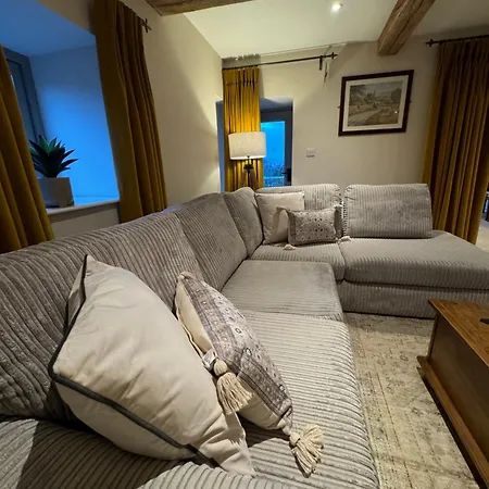 Dom wakacyjny Private Luxury Barn With Hot Tub And Outdoor Entertainment, Yorkshire Dales Sleeps 10! Airton