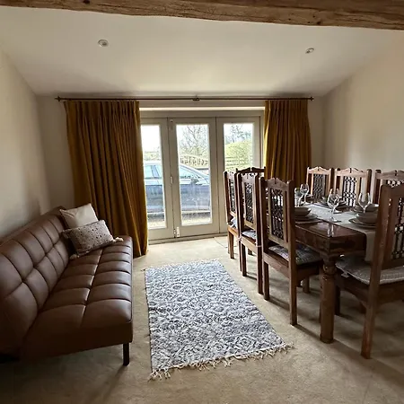 Feriehus Private Luxury Barn With Hot Tub And Outdoor Entertainment, Yorkshire Dales Sleeps 10! Airton
