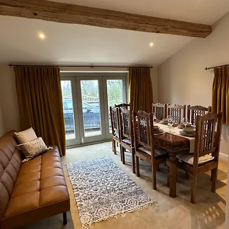 Holiday home Private Luxury Barn With Hot Tub And Outdoor Entertainment, Yorkshire Dales Sleeps 10! *