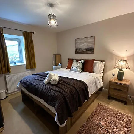 Private Luxury Barn With Hot Tub And Outdoor Entertainment, Yorkshire Dales Sleeps 10!