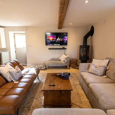Private Luxury Barn With Hot Tub And Outdoor Entertainment, Yorkshire Dales Sleeps 10! Casa de Férias *