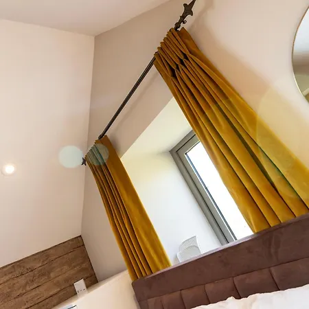 Private Luxury Barn With Hot Tub And Outdoor Entertainment, Yorkshire Dales Sleeps 10! * Airton
