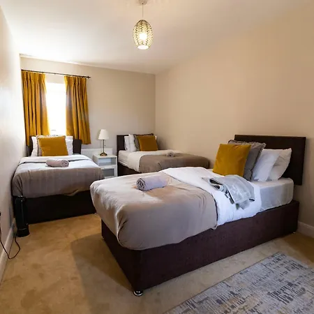 Private Luxury Barn With Hot Tub And Outdoor Entertainment, Yorkshire Dales Sleeps 10! Airton