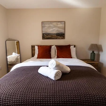 Private Luxury Barn With Hot Tub And Outdoor Entertainment, Yorkshire Dales Sleeps 10! * Airton