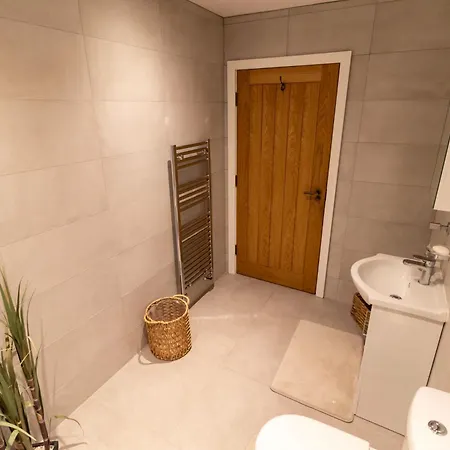 Private Luxury Barn With Hot Tub And Outdoor Entertainment, Yorkshire Dales Sleeps 10! Casa de Férias Airton