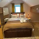 Private Luxury Barn With Hot Tub And Outdoor Entertainment, Yorkshire Dales Sleeps 10! Prázdninový dům Airton