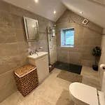 Private Luxury Barn With Hot Tub And Outdoor Entertainment, Yorkshire Dales Sleeps 10! Prázdninový dům Airton