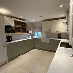 Prázdninový dům Private Luxury Barn With Hot Tub And Outdoor Entertainment, Yorkshire Dales Sleeps 10! Airton