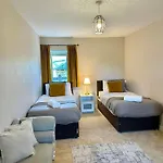 Prázdninový dům Private Luxury Barn With Hot Tub And Outdoor Entertainment, Yorkshire Dales Sleeps 10! *