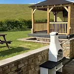 Prázdninový dům Private Luxury Barn With Hot Tub And Outdoor Entertainment, Yorkshire Dales Sleeps 10!
